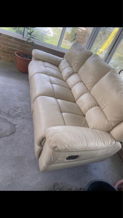 Conjunto  estofado tres e dois lugares