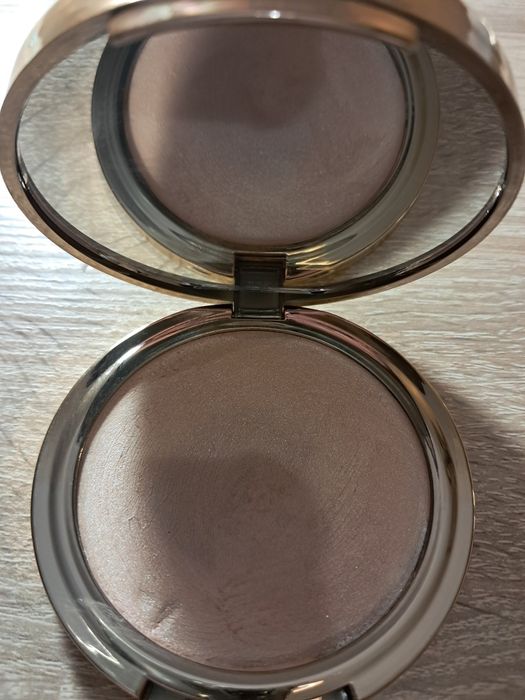 Rozświetlacz Paese Selfglow