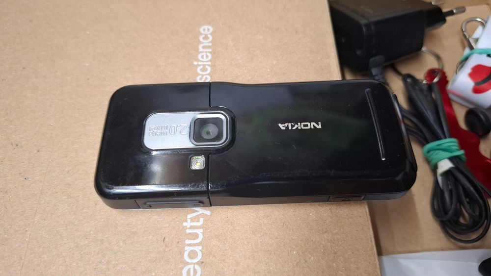 Nokia 6120c, czarno-srebrna, komplet, sprawna