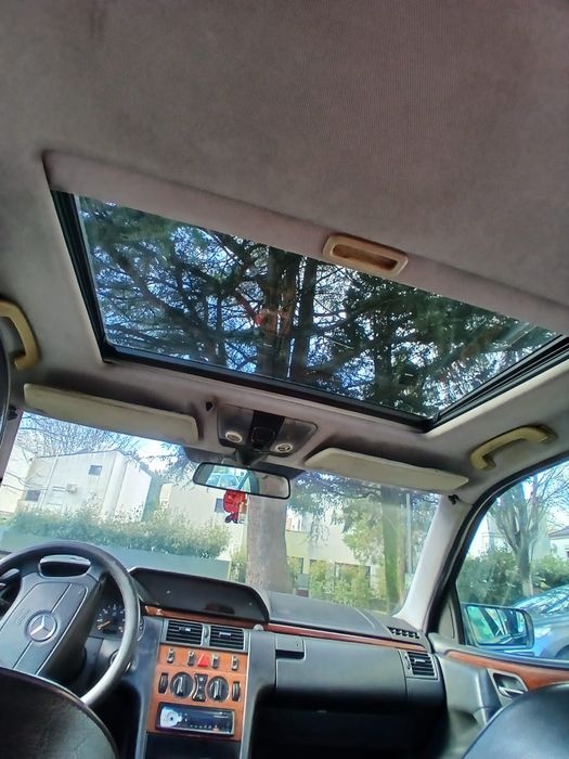 Mercedes-Benz 200 — fotografia 8