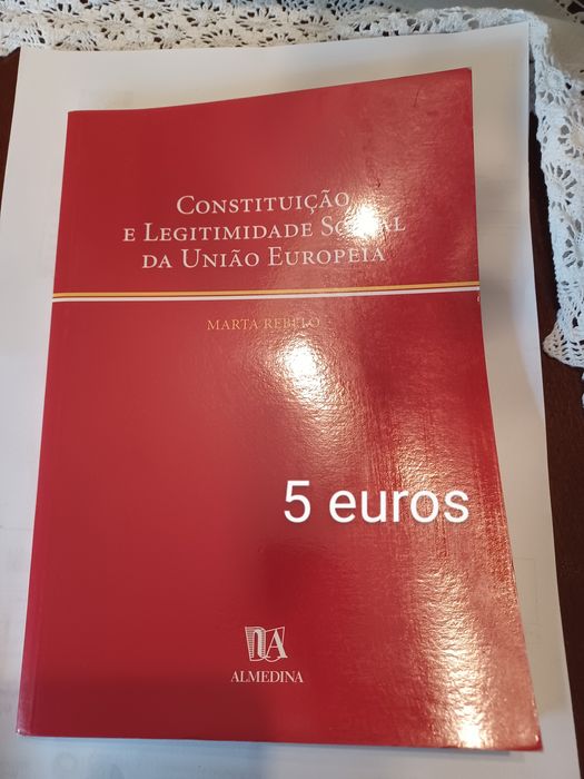 Livros vários direito, sociologia, política, serviços púb. Hospitais