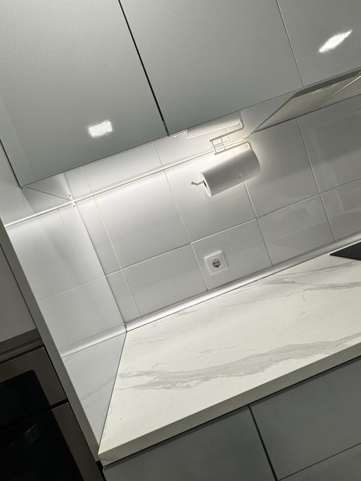 Cozinha compelta cinzenta