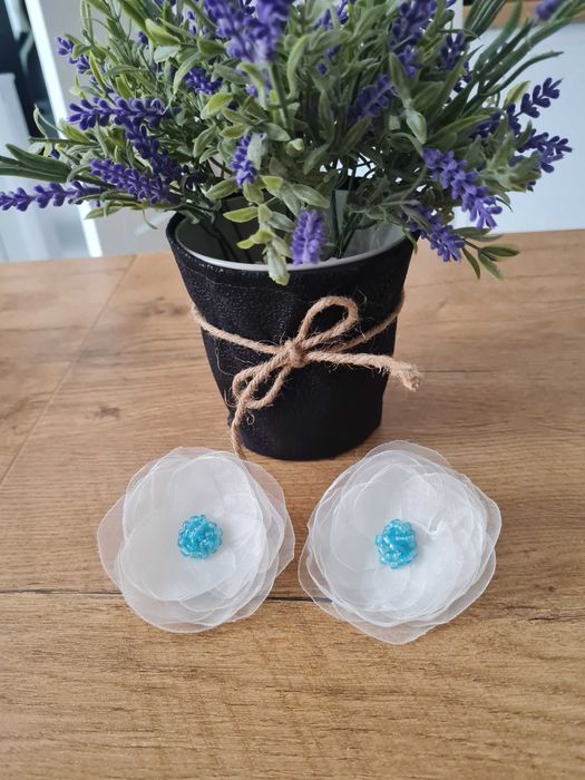 Klipsy do butów,białe kwiaty,organza