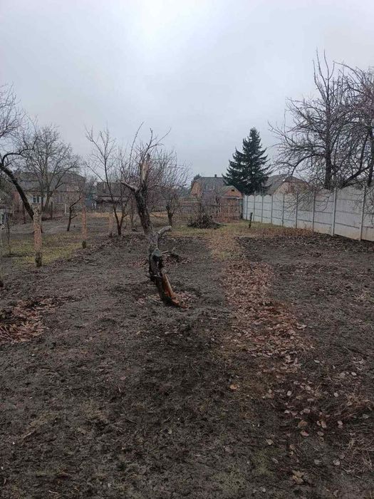 Продаю добротный дом в живописном р-не г Мерефа всё рядом