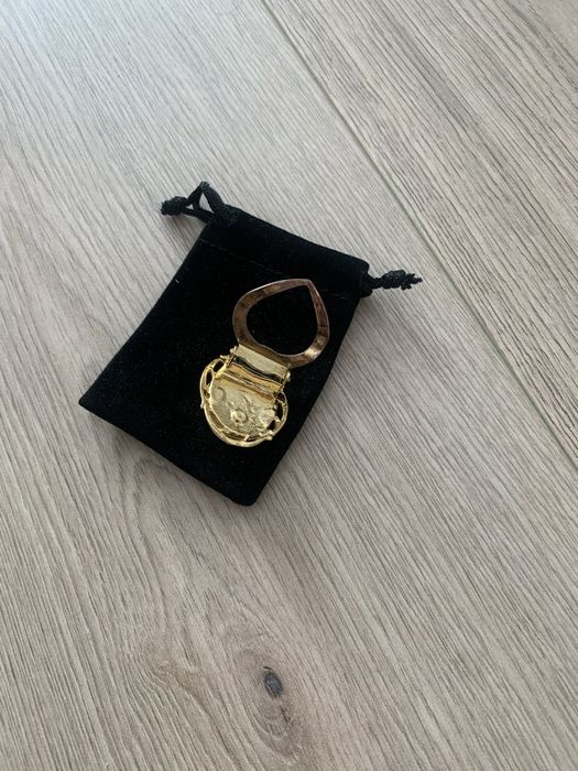 Вінтажна брошка з чохлом