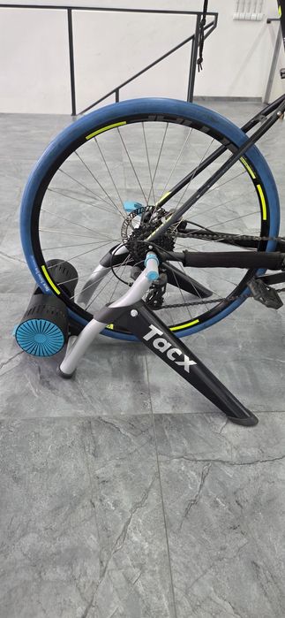 Велотренажер Tacx Bushido