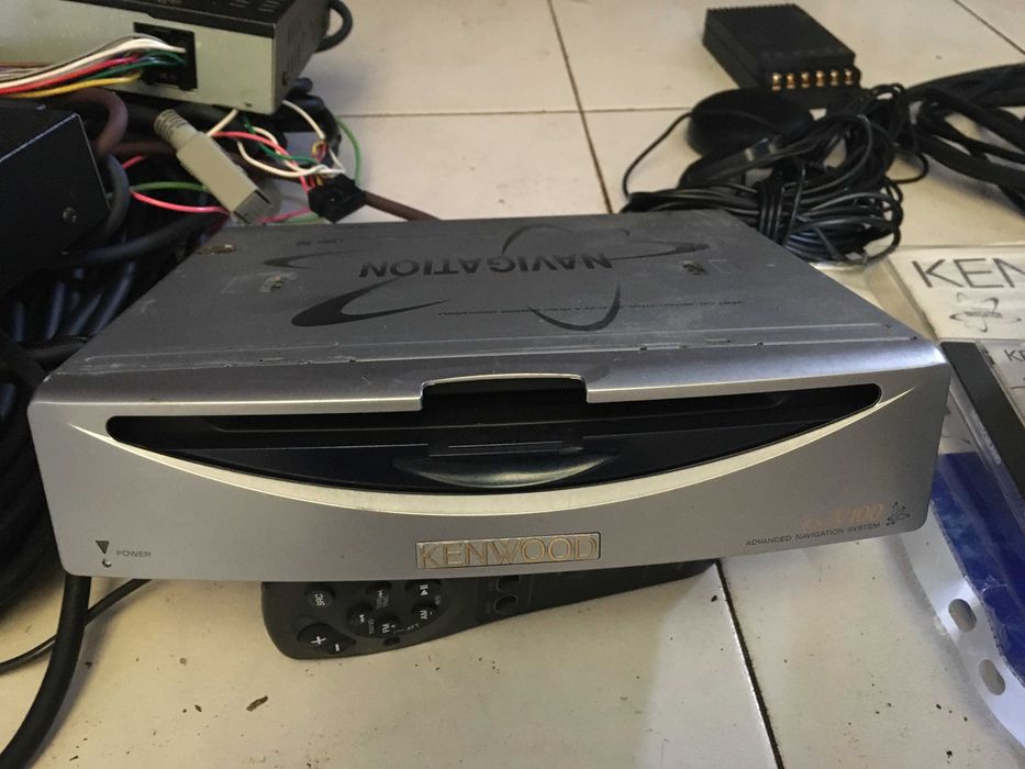 Radio Kewood KNA V100