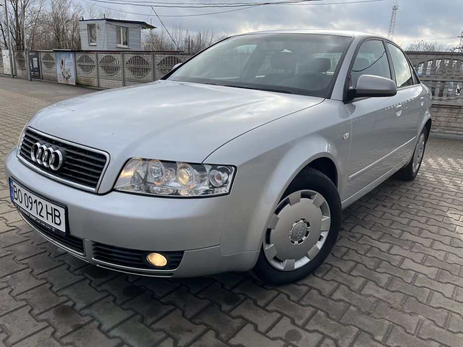 Audi A4 1.6 Mpi бензин