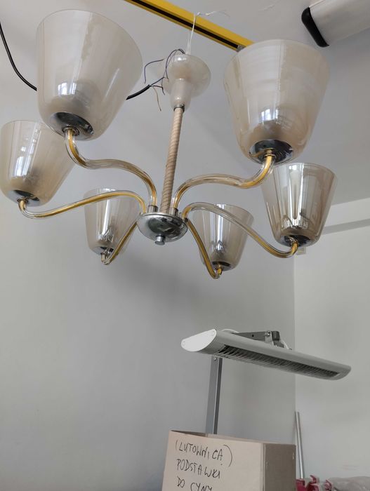 Żyrandol 6 lamp . Piękny !