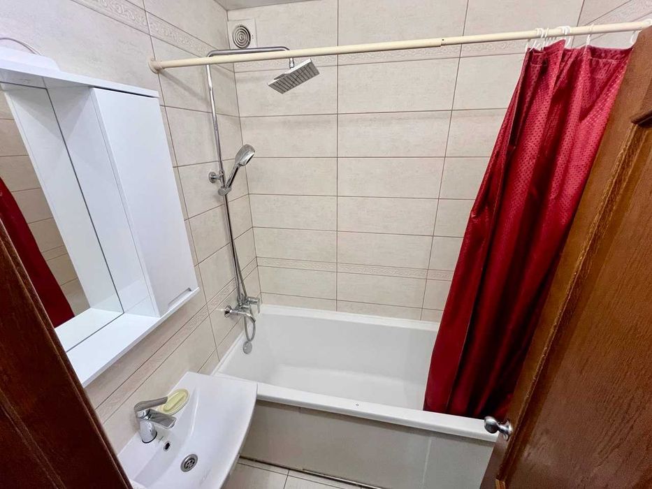 ПРОДАЖ укомплектованої 3-кімнатної квартири в Центрі (Держ.програми)