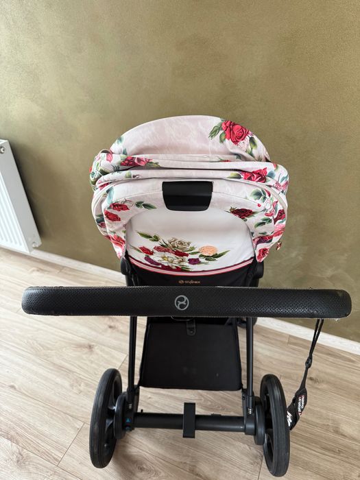Cybex e Priam spring blossom light 3w1