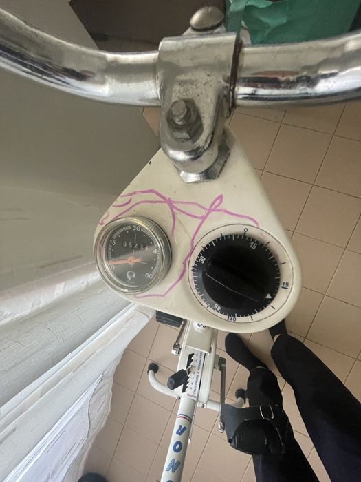 Bicicleta estática Conorstatic — em bom estado