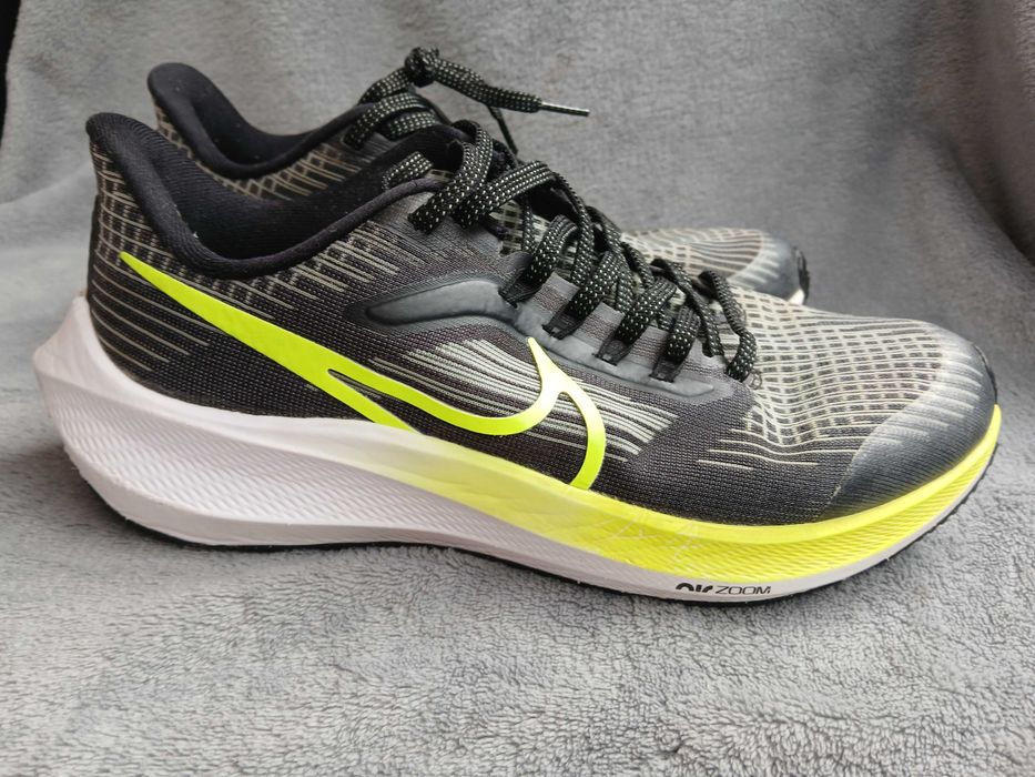 Nike Air Zoom Pegasus 39 buty do biegania r. 37, 5 cm