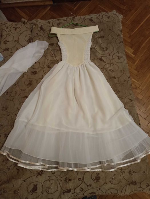 Платье нарядное (для девочки)