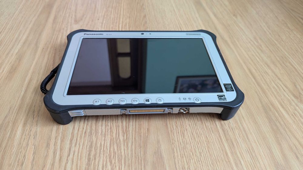 Panasonic Toughpad 10.1" i5-5300U 8GB 128GB SSD i5-6300U