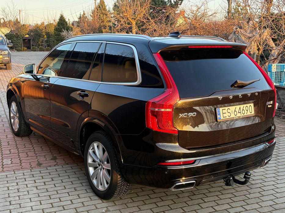 Volvo XC90 D5 AWD  R-design
