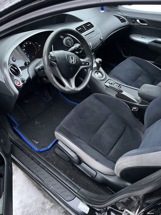 Продам хонду цивик в отличьном состоянии