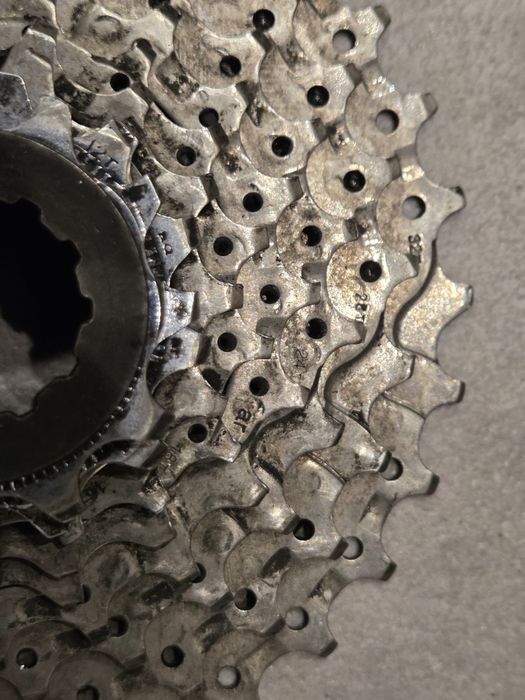 Kaseta 9s Shimano CS-HG50 11-32t bdb