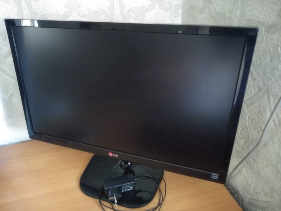 Монитор LG 24MP55 IPS уценка