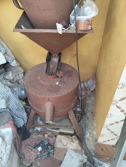 Moinho elétrico para milho