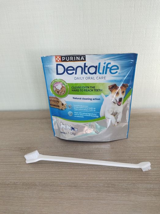 Двусторонняя зубная щётка для собак Trixie. Вкусняшки в подарок!