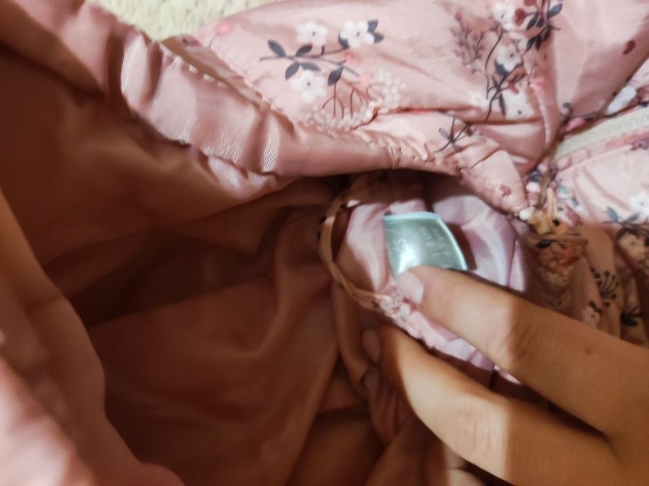 Куртка на дівчинку