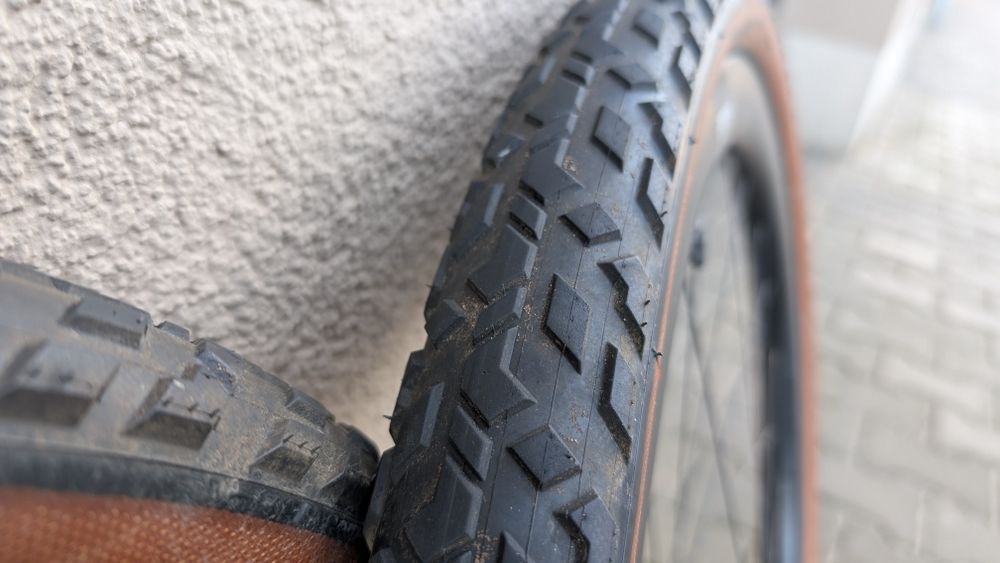 Koła DT Swiss GRC 1400 Spline 42 27,5", 650b + opony Pirelli