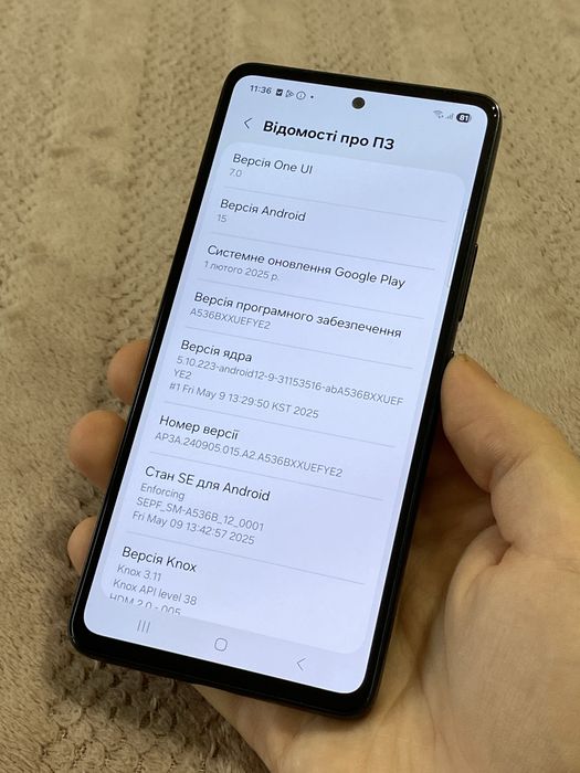 Шустрий Телефон Samsung A53 5g 6/128gb Android 15