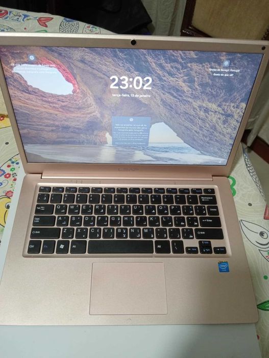 Portatil usadocomo novo
