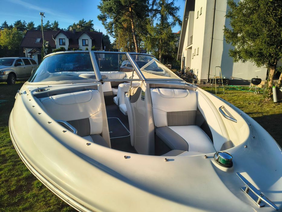 Łódź motorowa 190KM Bayliner CAPRI 1850 + przyczepa