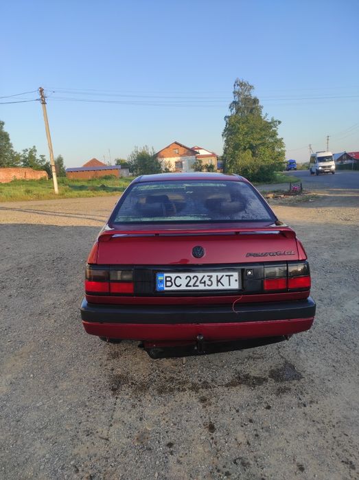 Продам 780 доларів