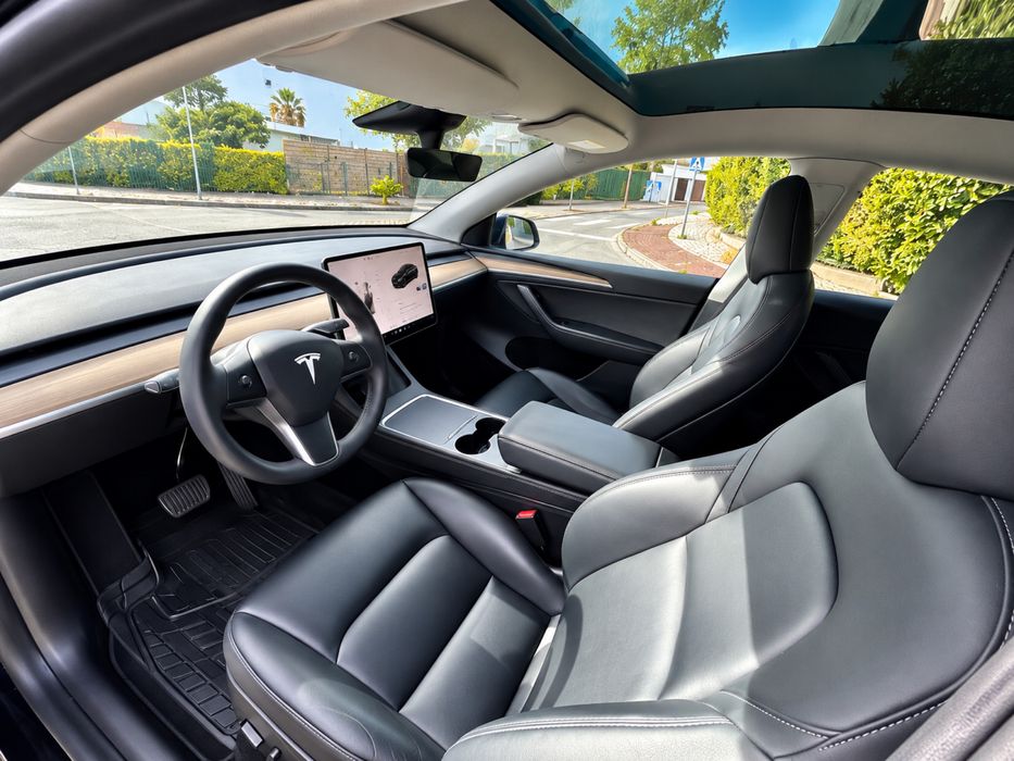 Tesla Model Y 2023 Standard Range 80.000km — photo 5