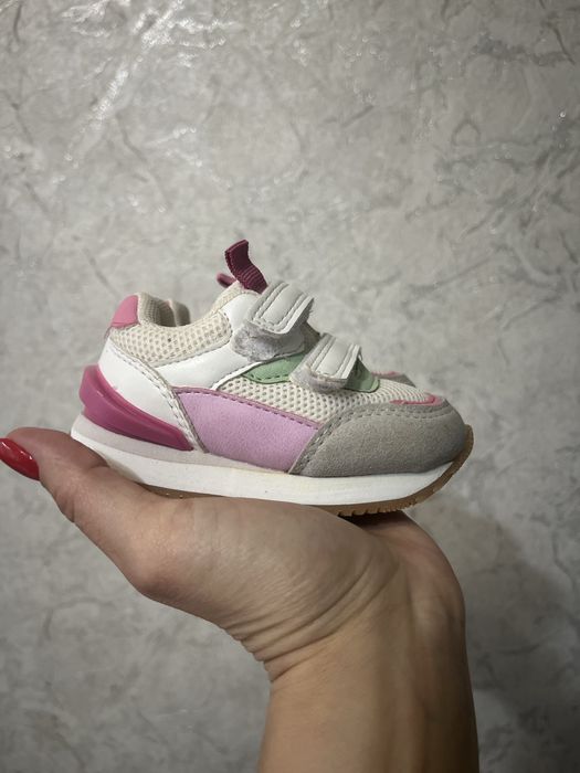 Кросівки для дівчинки нові primark 19 розмір