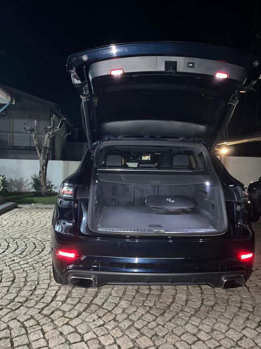 Porsche Cayenne e-Hybrid 462 cv