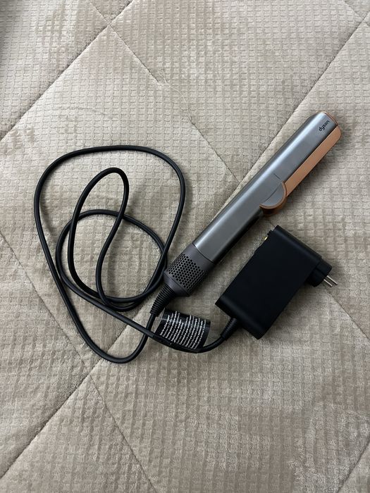 Dyson Airstrait - Como Novo