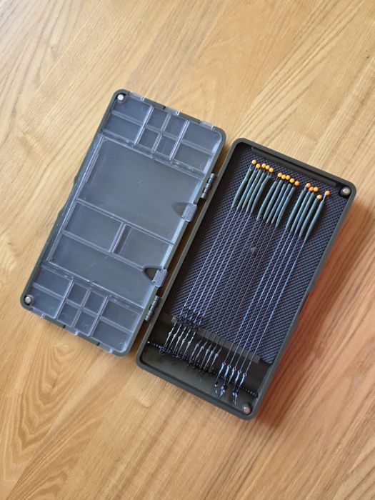 Zestaw 15 przyponów karpiowych #6 w Piórniku Tackle box