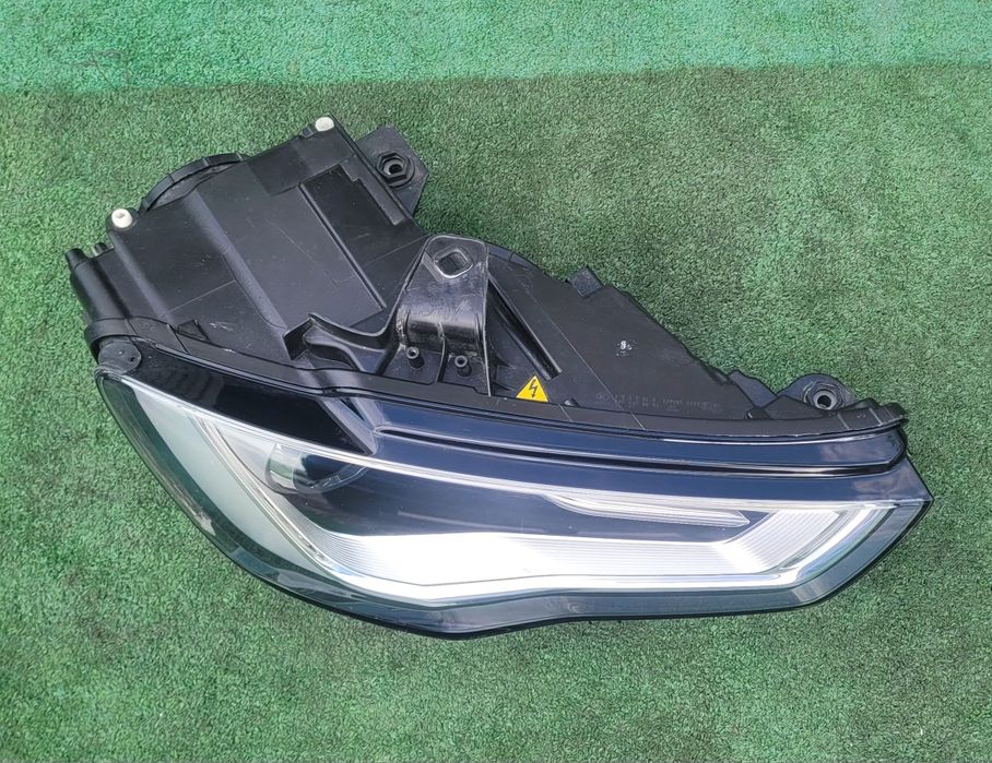 Farol/Ótica direita Audi A3 8V LED Bi Xénon