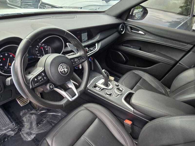 2022 Alfa Romeo Stelvio Sprint