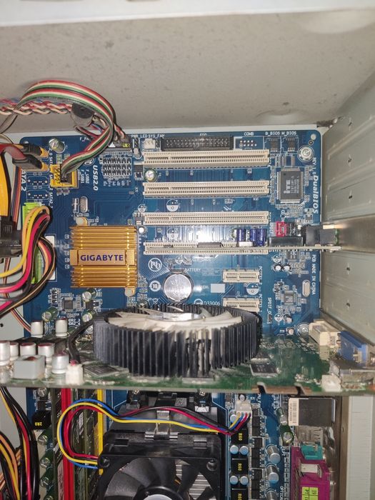 Системний блок , повністю справний