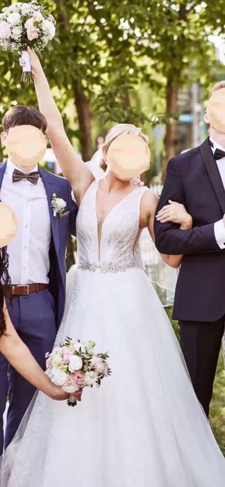 Suknia ślubna błyszcząca