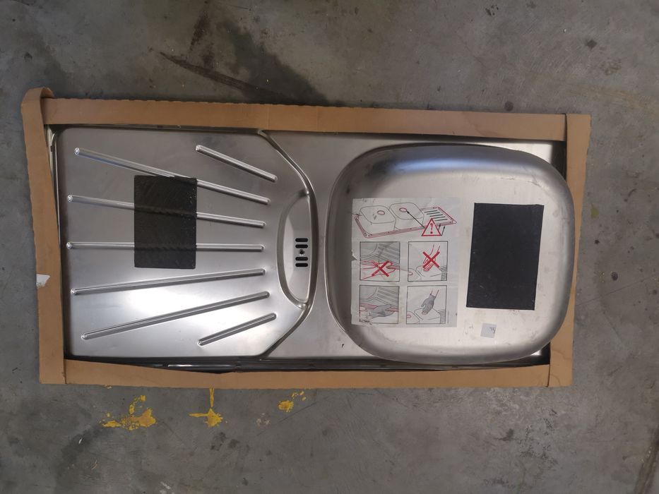 Zlew pyramis 18/10 gładki wpuszczany jednokomorowy Nowy 860mm