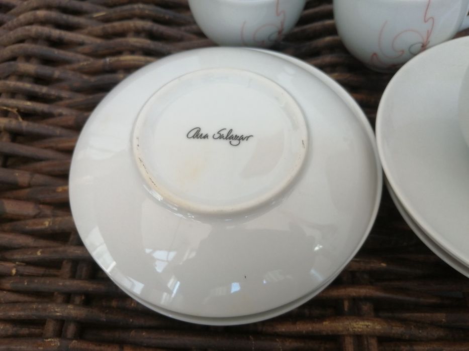 Conjunto de chávenas e pires de café Ana Salazar