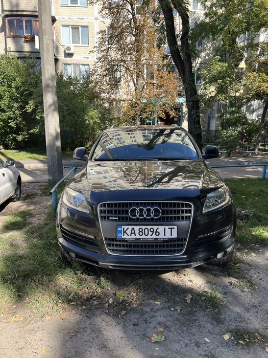 Продам AUDI Q7 2007 год випуска
