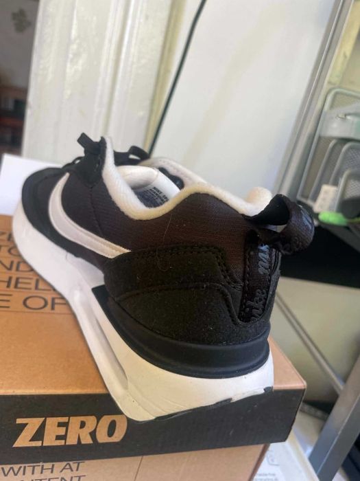 Buty NIKE Air Max Dawn roz 37,5
