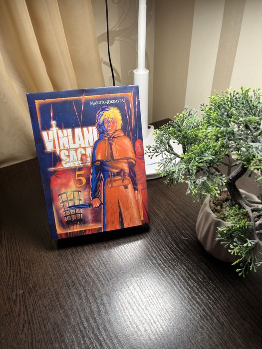 Книга-манга «Vinland Saga» 1-5 томів Макото Юкімура б/у