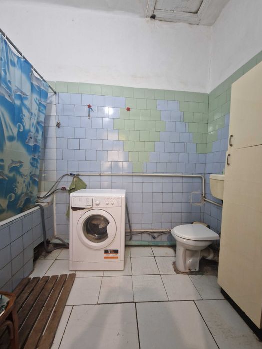 Продаж будинку м. Кагарлик (центр), 8 соток землі