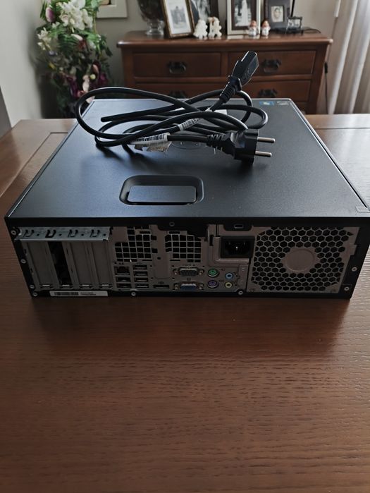 Computador HP Compaq Elite 8300437638532621946882