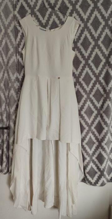 Suknia ślubna M - ciekawy krój