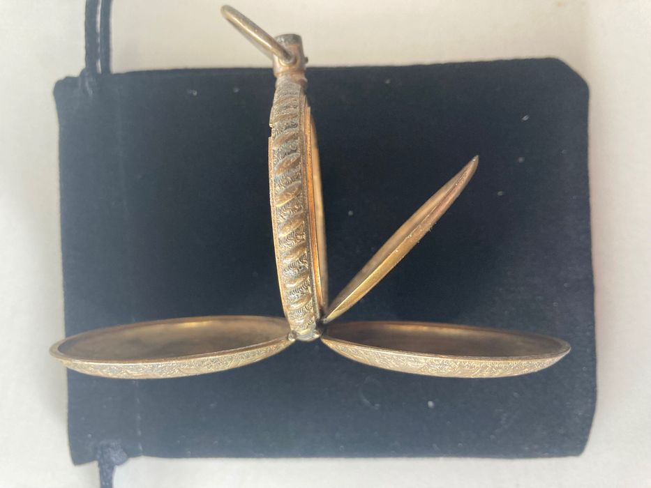 Relógio de bolso antigo , apenas caixa