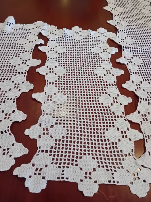 Conjunto de 3 naperons feitos à mão